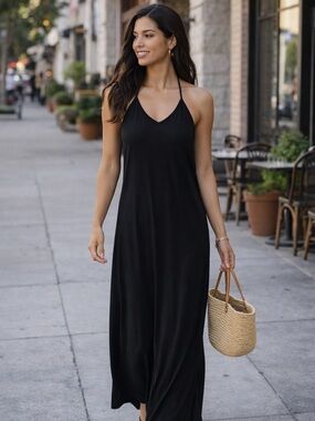 BCBGeneration Black Halter Maxi Dress NWT Mid-2010s Small